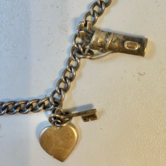 Vintage Silver Charm Bracelet with 10 Vintage Charms! - Picture 8 of 12